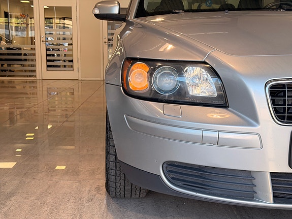 Volvo S40 10 of 30