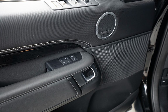 Land Rover Discovery 12 of 23