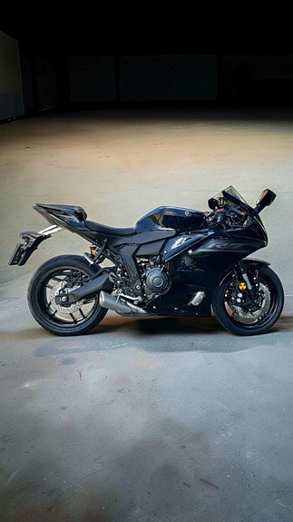 Yamaha R7 2 of 5