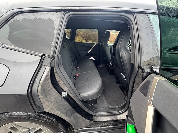 BMW iX 17 of 26