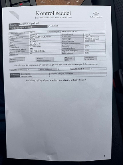 BMW iX 23 of 26