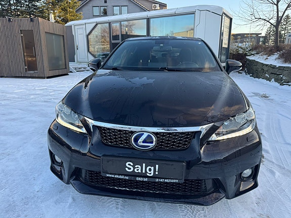 Lexus CT200h 4 of 30