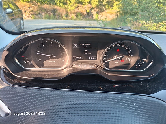 Peugeot 2008 7 of 10