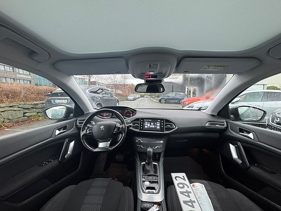 Peugeot 308 18 of 29