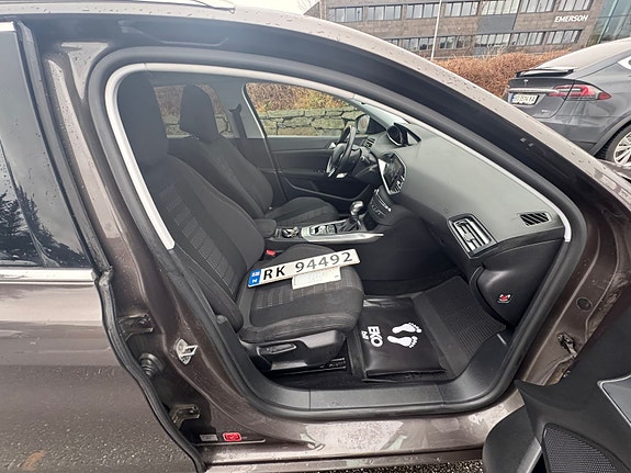 Peugeot 308 19 of 29