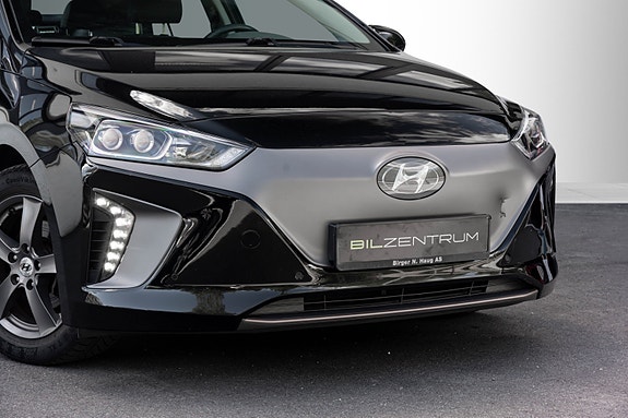 Hyundai IONIQ 5 of 5