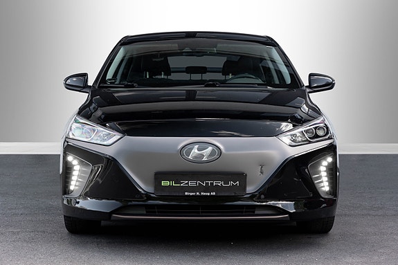 Hyundai IONIQ 3 of 5
