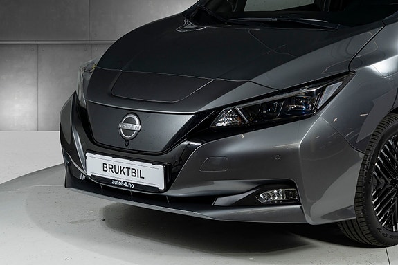 Nissan Leaf 7 of 30