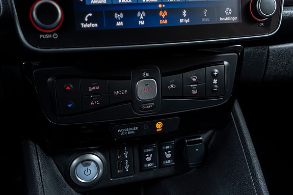 Nissan Leaf 14 of 30
