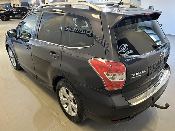 Subaru Forester 4 of 9