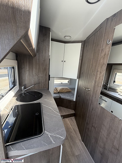 Benimar Tessoro 483 14 of 30