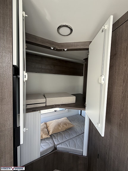 Benimar Tessoro 483 15 of 30