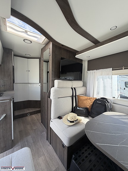 Benimar Tessoro 483 26 of 30