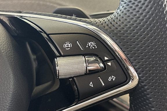 Skoda Enyaq 16 of 26