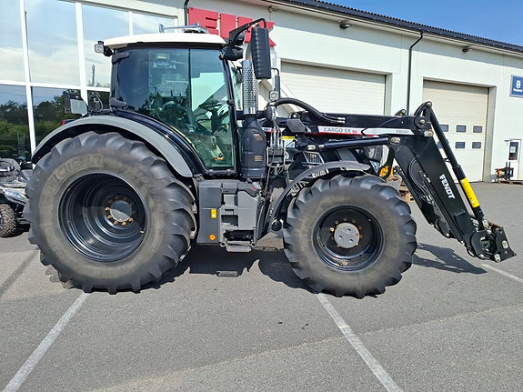 Fendt 724 3 of 21