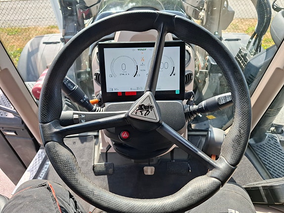 Fendt 724 14 of 21