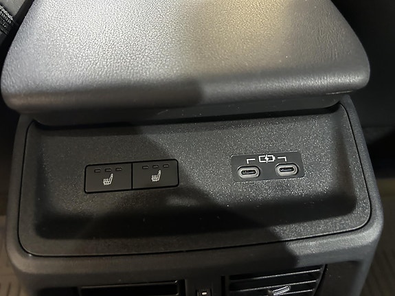 Subaru Solterra 7 of 10