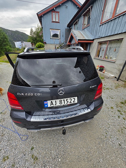 Mercedes-Benz GLK220 10 of 17