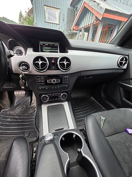 Mercedes-Benz GLK220 15 of 17