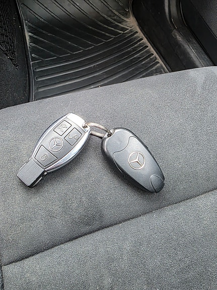 Mercedes-Benz GLK220 7 of 17
