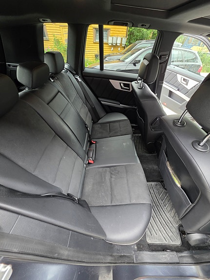 Mercedes-Benz GLK220 5 of 17