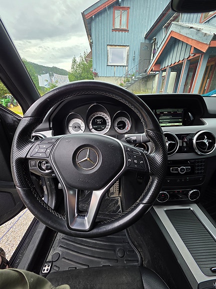 Mercedes-Benz GLK220 16 of 17