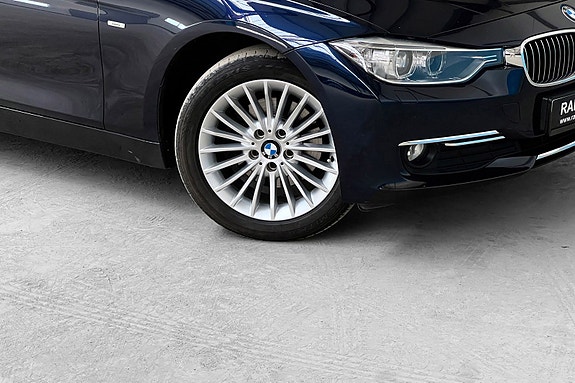 BMW 320d 5 of 30