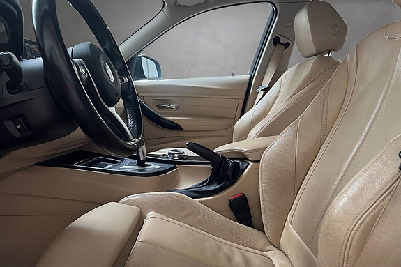 BMW 320d 13 of 30