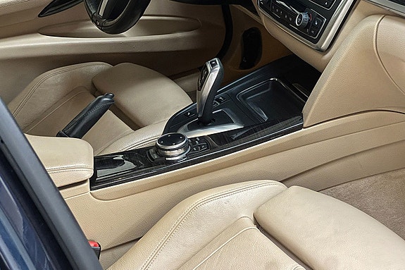 BMW 320d 23 of 30