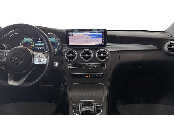 Mercedes-Benz C300 11 of 17