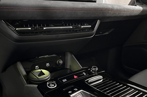 Audi Q6 e-tron 14 of 21