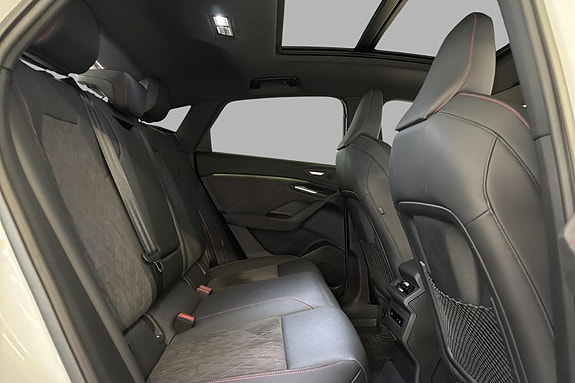 Audi Q6 e-tron 16 of 21