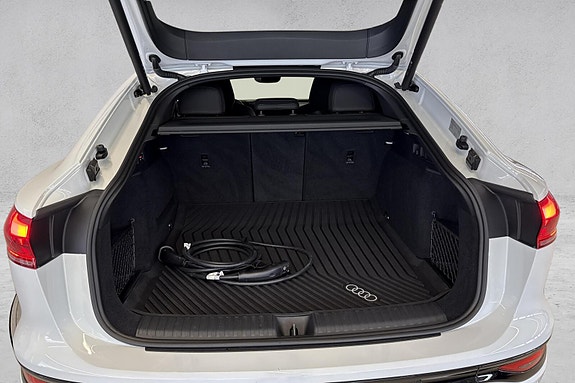 Audi Q6 e-tron 18 of 21