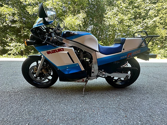 Suzuki GSX-R 1100 2 of 10