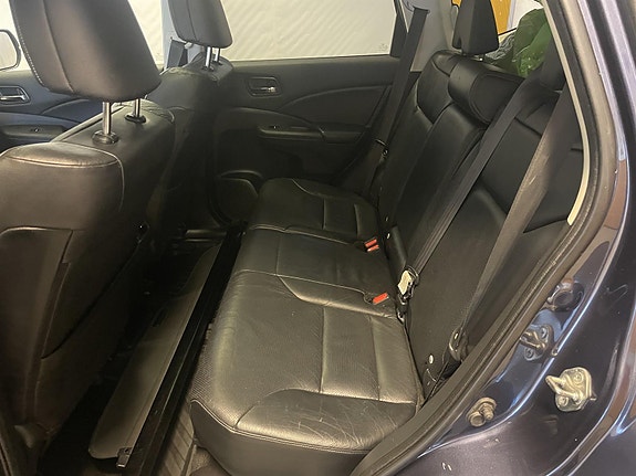 Honda CR-V 13 of 30