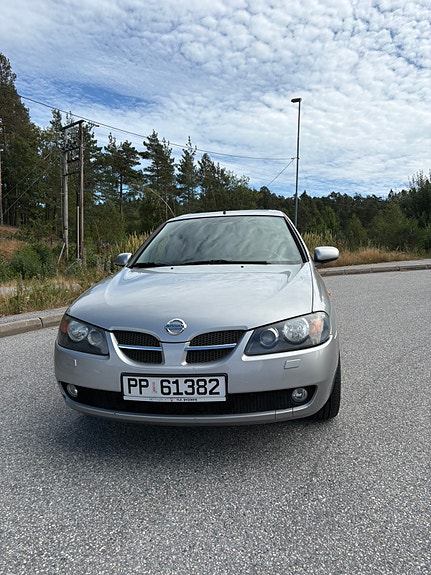 Nissan Almera 2 of 5
