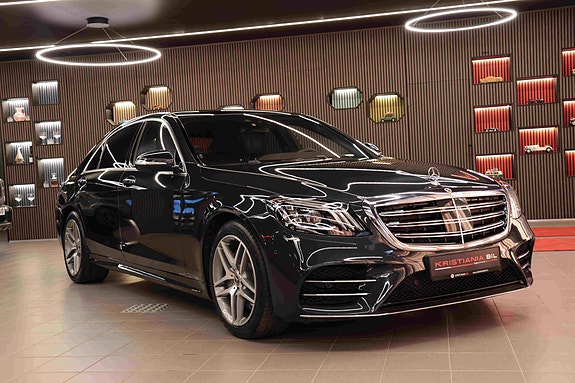Mercedes-Benz S560 e 3 of 5