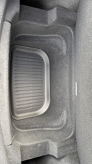 Tesla Model Y 14 of 20