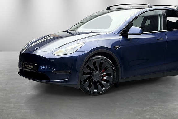Tesla Model Y 2 of 30