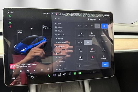 Tesla Model Y 29 of 30