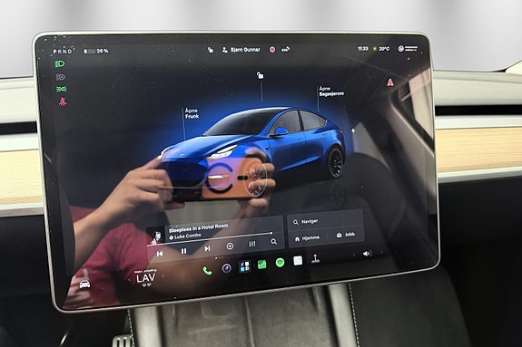 Tesla Model Y 25 of 30