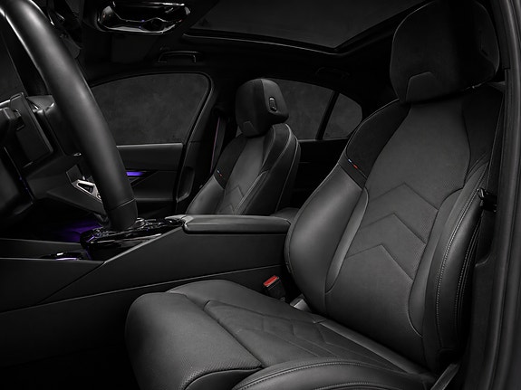 BMW i5 7 of 30