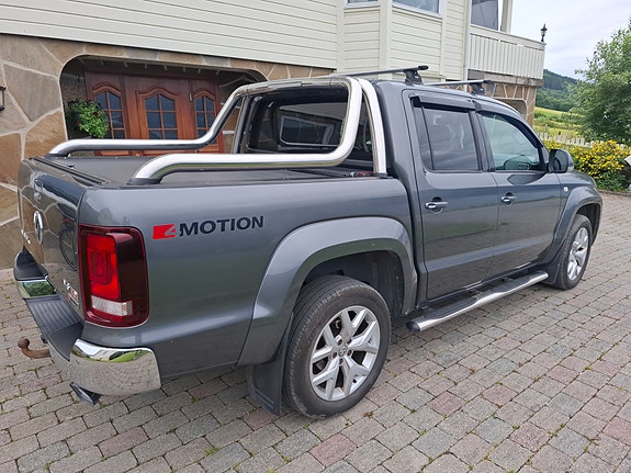 Volkswagen Amarok 2 of 5