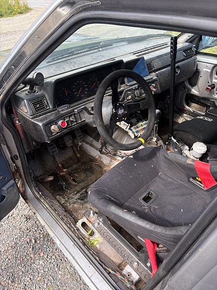 Volvo 740 21 of 25