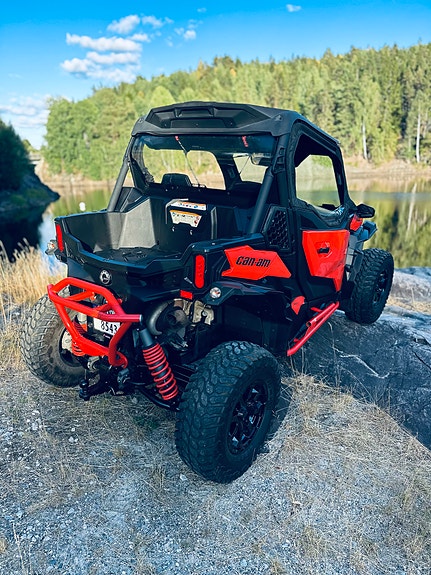 Can-Am Maverick Sport 1000R T 4 of 5