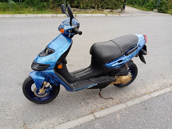 Suzuki AY 50 Katana 8 of 8