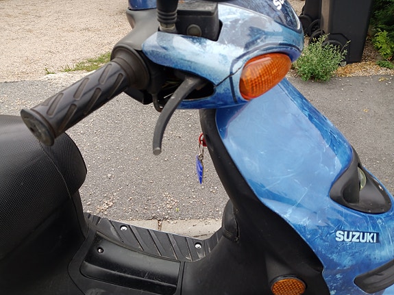 Suzuki AY 50 Katana 7 of 8