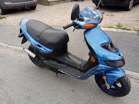Suzuki AY 50 Katana 5 of 8