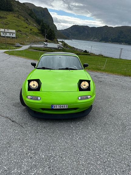 Mazda MX-5 3 of 21