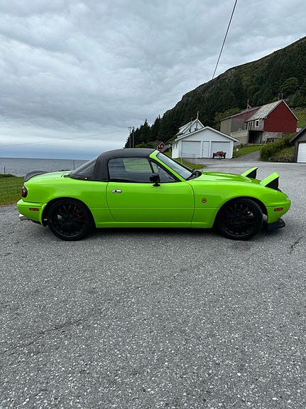 Mazda MX-5 5 of 21